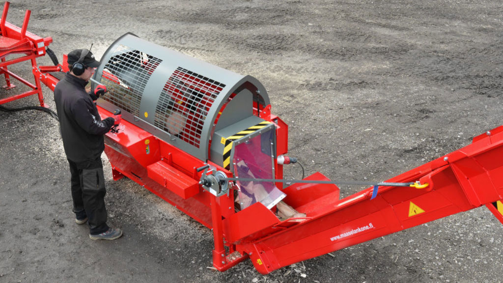 38 PRO tűzifakészítő gép